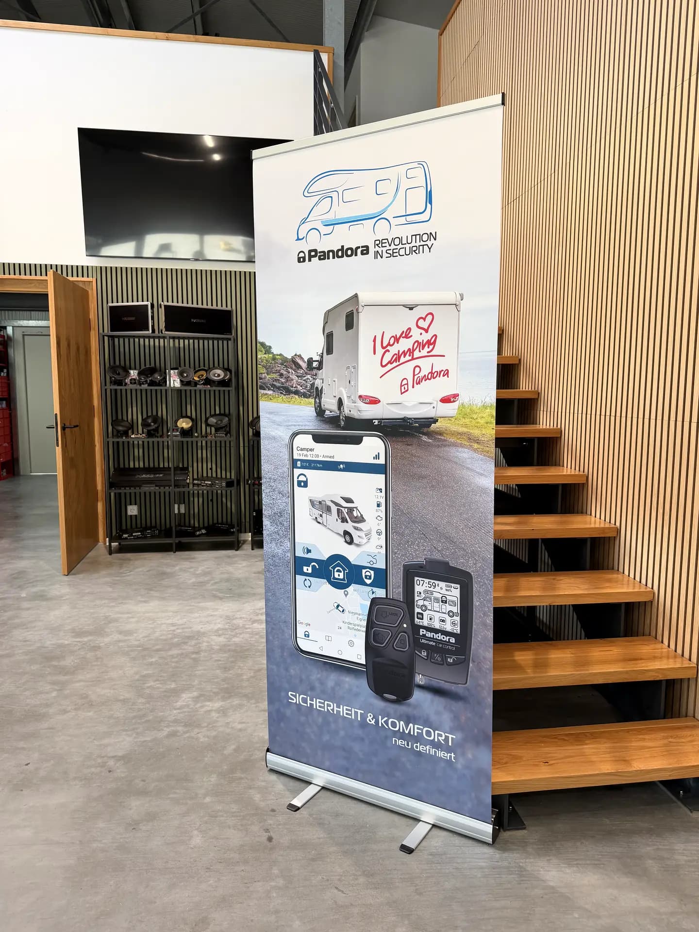 Pandora Sicherheits- und Komfort-System für Wohnmobile mit App-Steuerung im ARS:MOOSIX Showroom